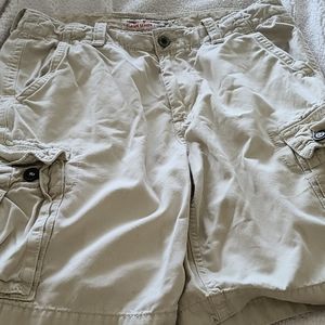 American Eagle Cargos